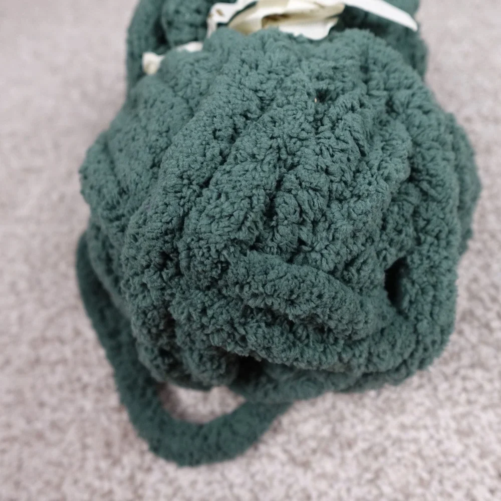 Mellobello Chunky Chenille Yarn Forest‎ Green Super Bulky Soft Blanket Yarn DIY
